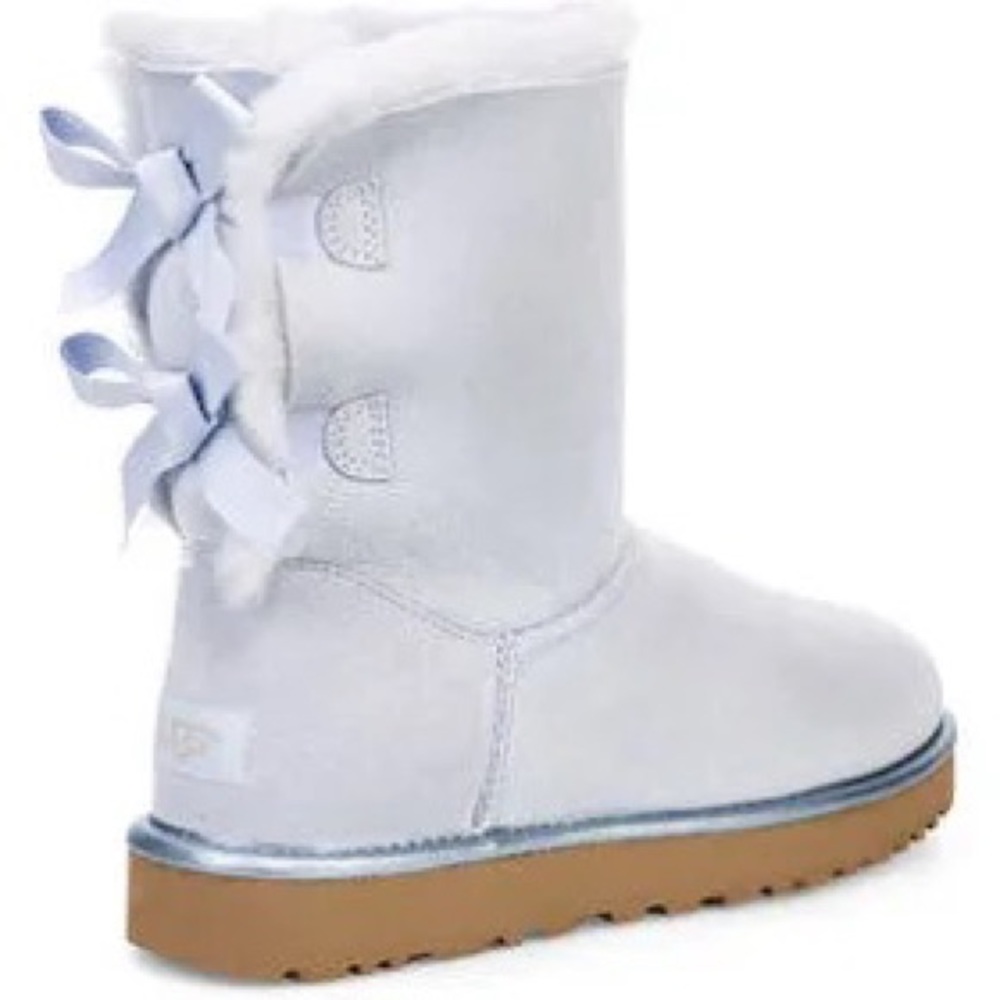 UGG Classic Short Boot